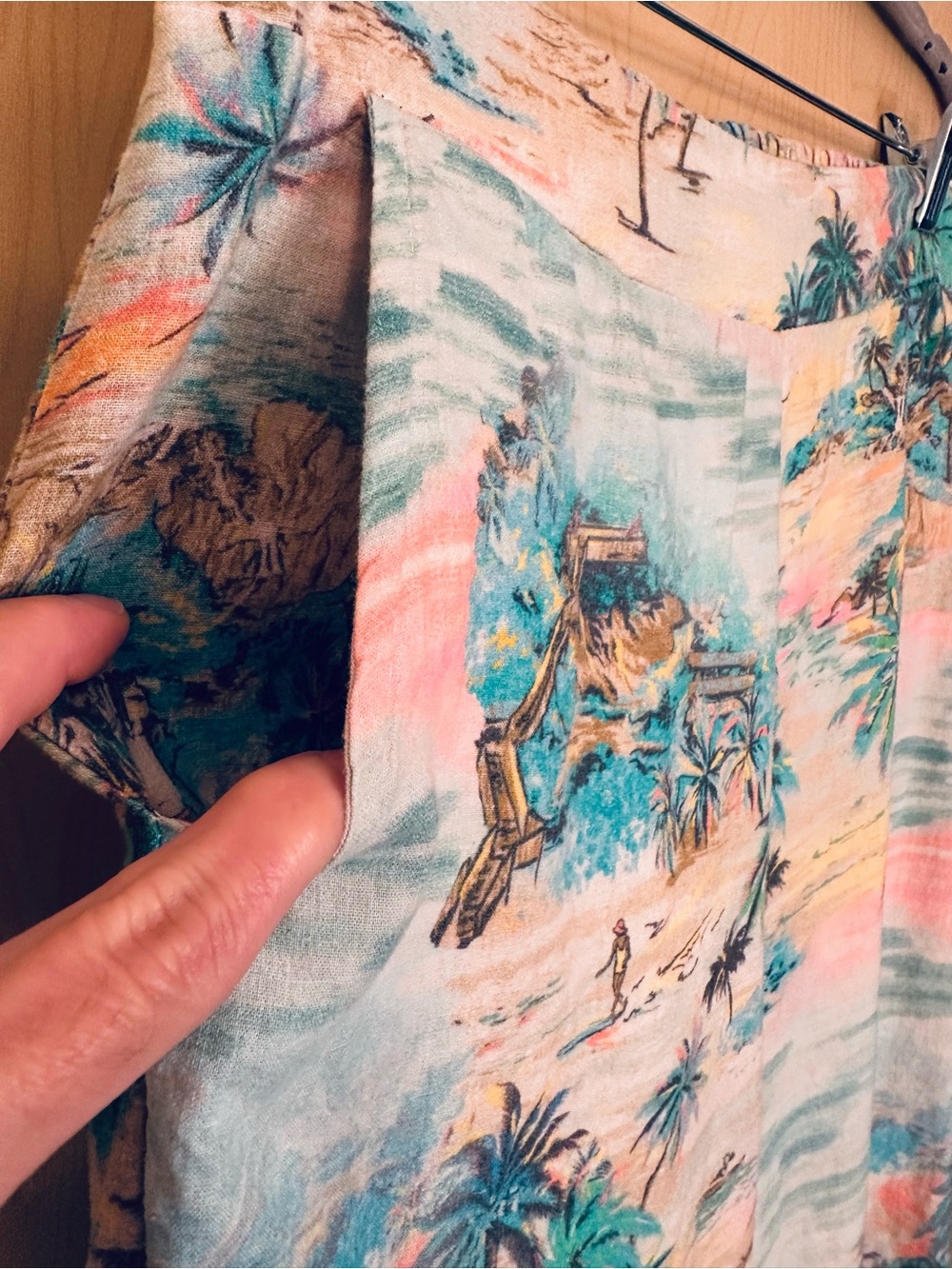 C&C California Tropical Print Ankle Pants in Teal, Pink, Aqua - Picture 5 of 10